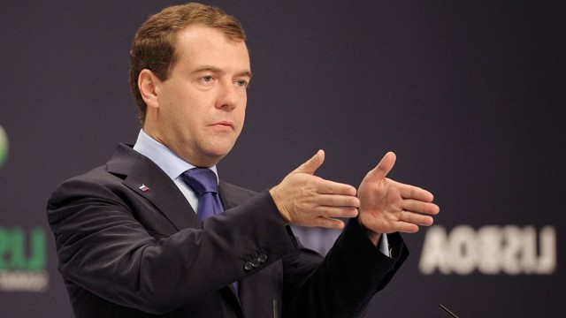 «От зубной пасты до автомобиля»: Медведев заявил, что будущее экономики в электронных метках