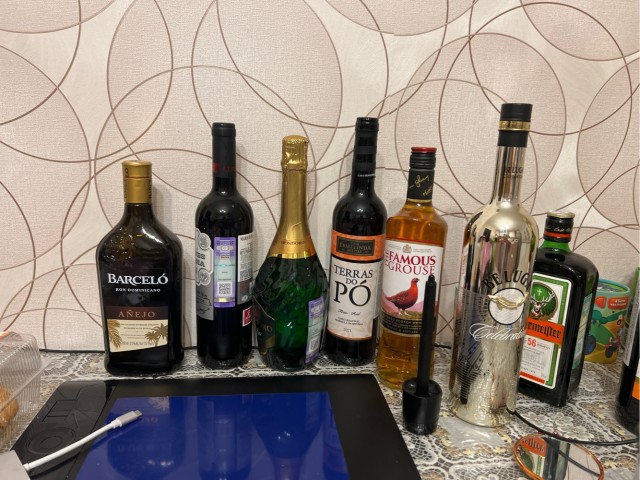 Привет всем! Кто дома в НГ один?