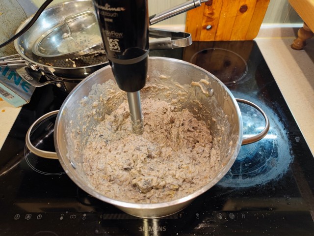 Пирог с мясом (говядина Велингтон)