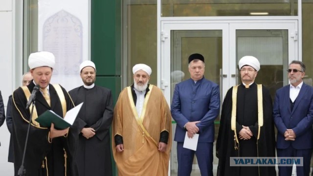 Стройка для своих, или щедрый подарок Сергея Собянина