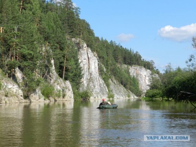 На реке