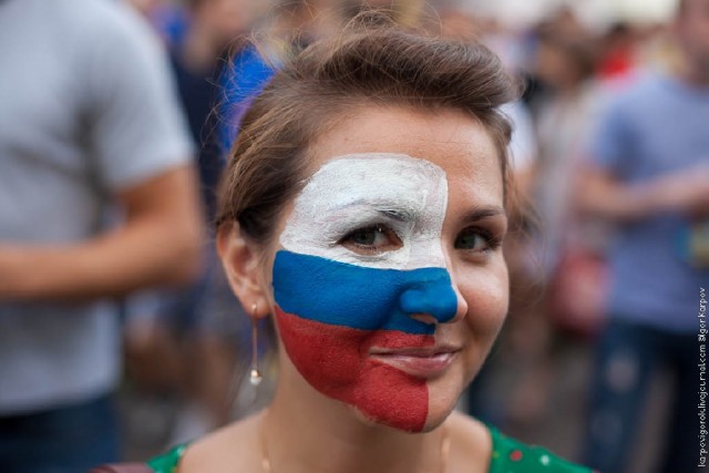 Симпатичные болельщицы