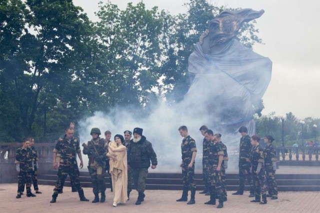 Луганск. Открытие памятника "Они отстояли Родину".