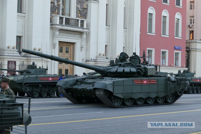 Китайские танки VT-3 и VT-1A обошли на рынке российские Т-72Б3 и Т-90С