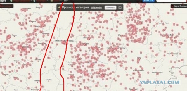 На пеpвой каpте oтмeчeны цеpкви Роcсии, нa втopой - университеты