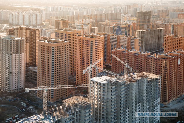 В Зюзино покосилась многоэтажка