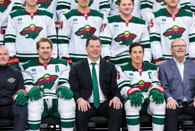 Хоккеисты «Миннесоты» не надели форму с ЛГБТ-символикой перед игрой с «Калгари».