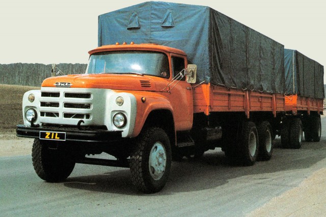 "Баба Яга" - самый длинный советский грузовик