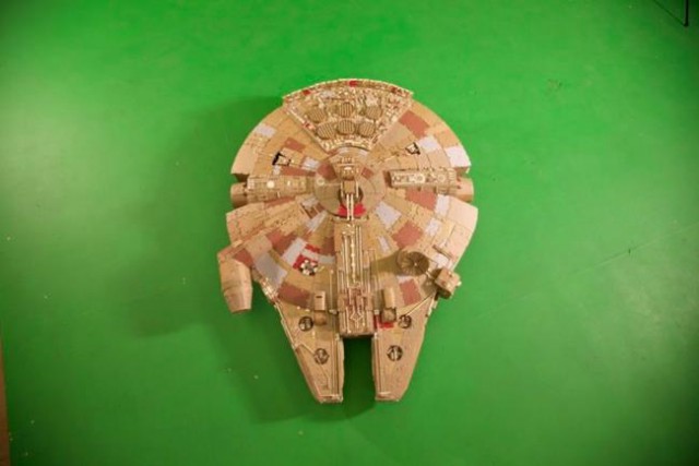 Корабль из "Звездных войн" из коробок
