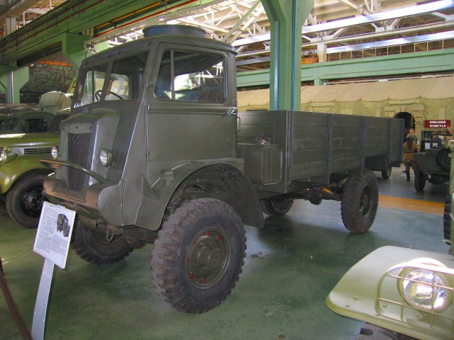 Выставка военных автомобилей. ПО "Ленрезерв", СПб.