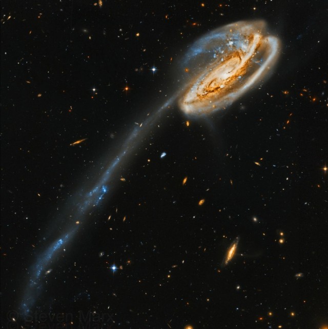 Хвост протяжённостью в 280 000 световых лет