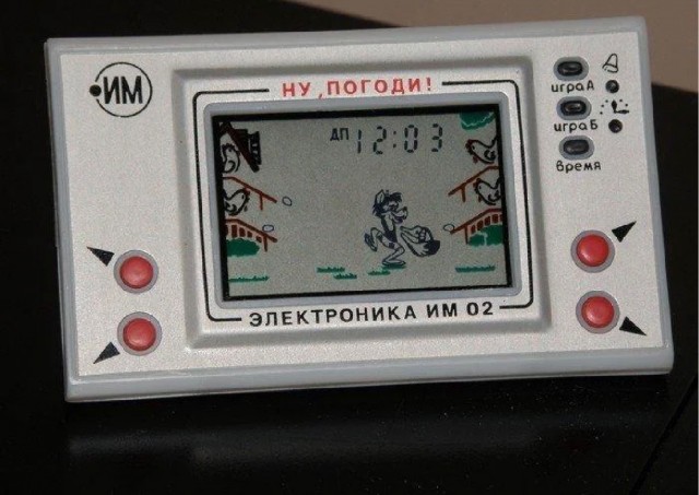 Этот лыжник точно в рубашке родился