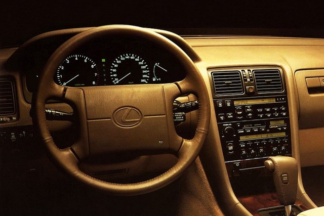 Крушение немецких авторитетов: как Lexus LS 400 покорил рынок США