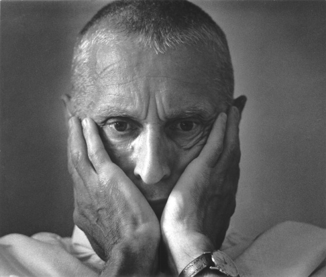 Подборка фотографий актеров, актрис и всем известных людей. 05.05.25