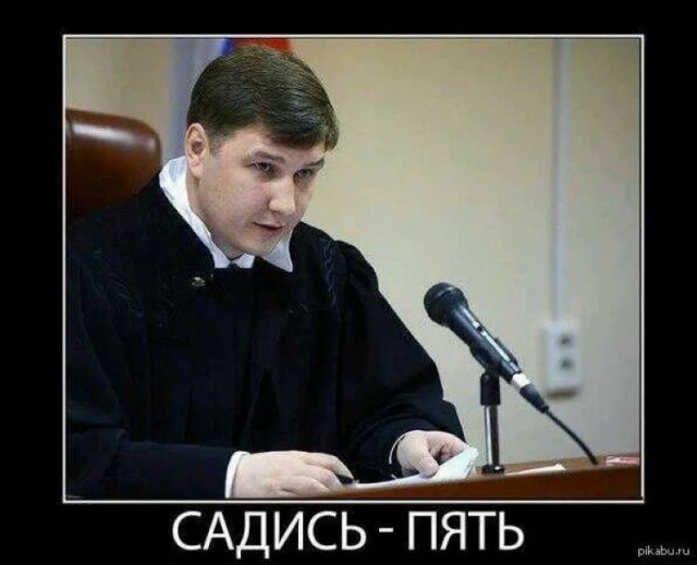 Сотрудников Росгвардии атаковали пьяные посетители кафе в Хабаровске. Парням пришлось доставать оружие