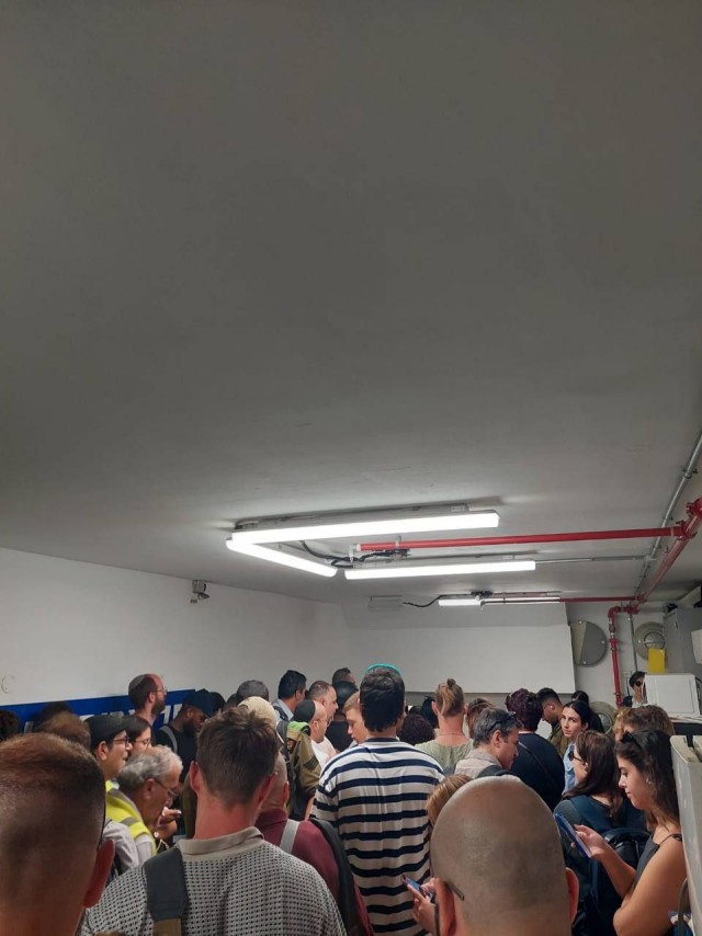 Тель-Авив медленно превращается в типичный ближневосточный город — такой же как Багдад, Бейрут, Алеппо