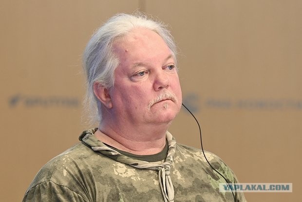 Российским военным вынесли приговор за расправу над военкором Sputnik Расселом Бентли