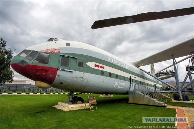 Вертолет-музей В-12
