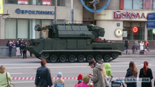 Как я не попал домой, но не пожалел. По Пресне танки грохотали!