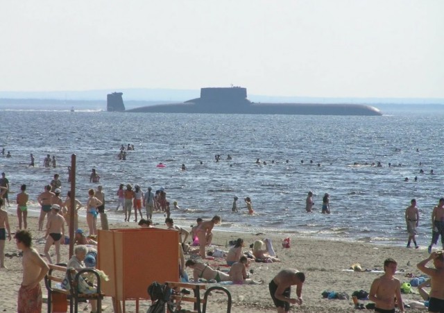 Русская атомная подлодка всплыла необнаруженной в 14 милях от Норфолка?