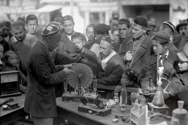 Фотографии из прошлого нашей страны - 28