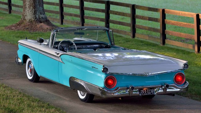 1959 Ford Fairlane 500 Galaxie Skyliner. Автопятница №51