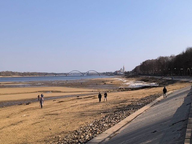 Волга: вместо половодья - обмеление.