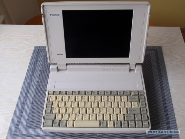 Древний ноутбук ADX7325S