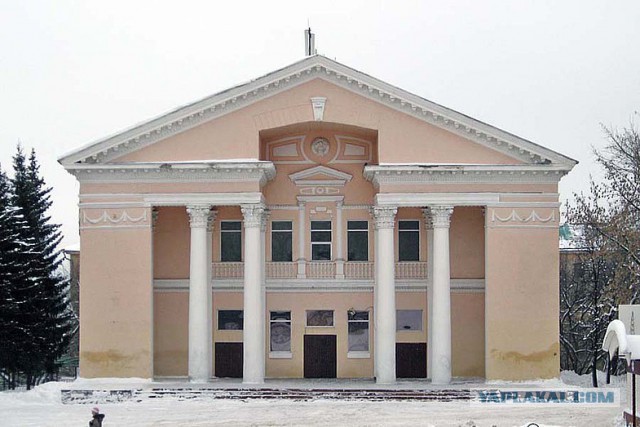Оплавленные (?) храмы Петры
