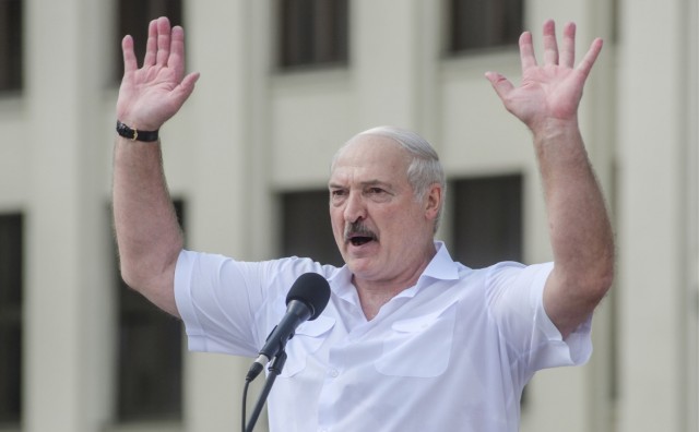 Лукашенко заистерил