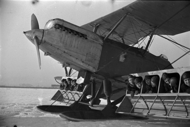 Фотографии из прошлого нашей страны - 33