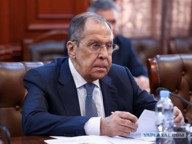 Новые власти Сирии потребовали от России выдать Башара Асада