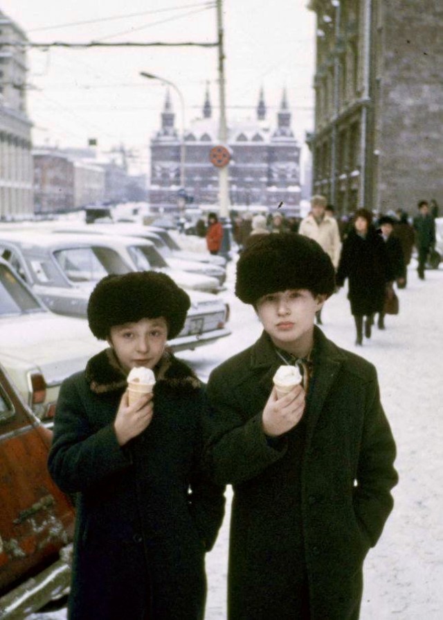 Фотографии из прошлого нашей страны в цвете -100