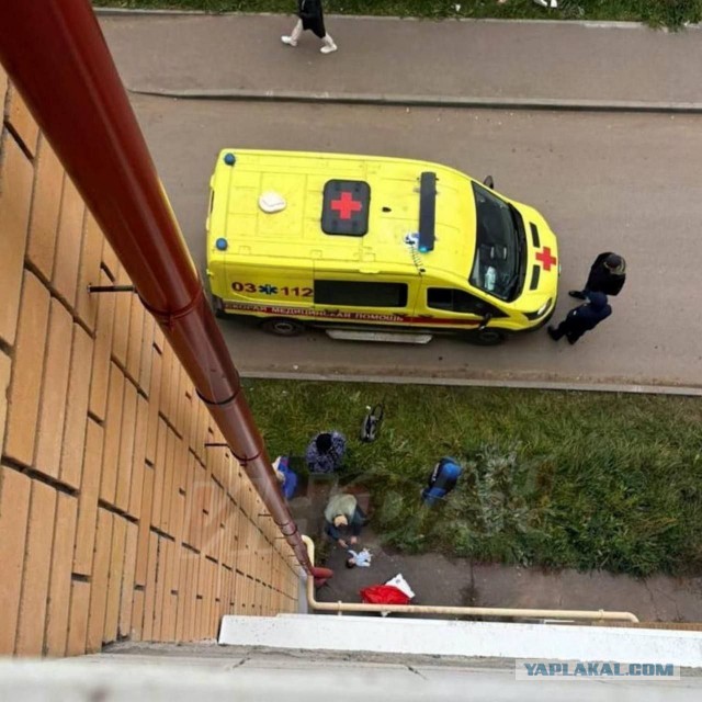 В Татарстане пятилетняя девочка выбросила младенца из окна четвёртого этажа