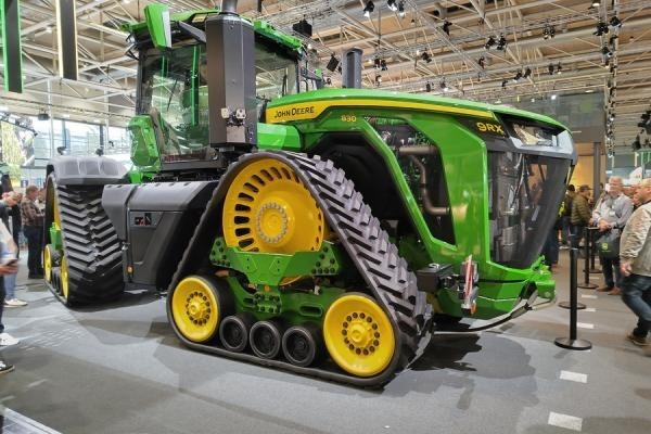 Самый дорогой в мире трактор привёз John Deere на Agritechnica 2025