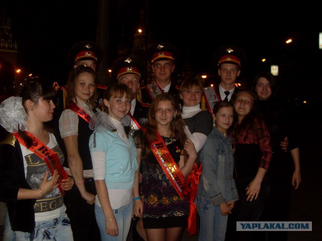 Соцсети: Блеск и нищета российских выпускных