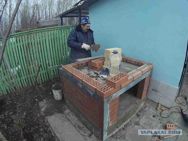 Барбекю из кирпича своими руками