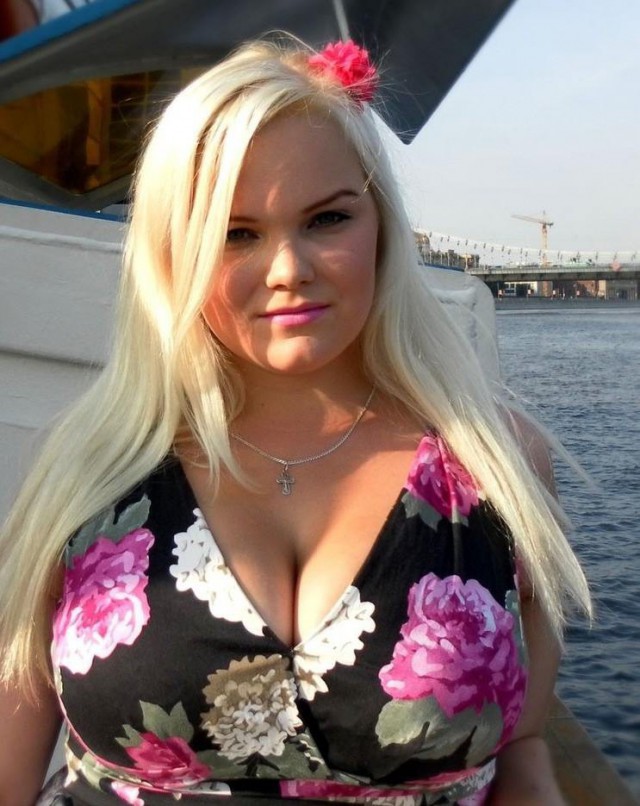 25 девушек, которым очень сложно смотреть в глаза