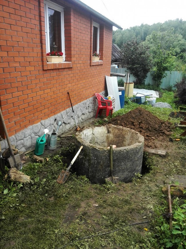Лестница на даче летом 2015 года