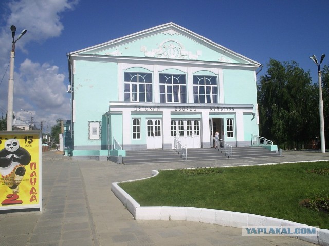 Шедевры самодельного африканского киноплаката. Кровь из глаз, огонь из пасти