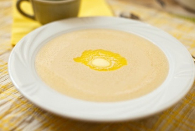 Мама возмущена: Великий пост, а детей в школах кормят пиццей и сосисками