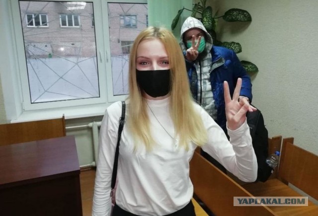 В Витебске дали «сутки» девушкам, поставившим лампады возле храма в память о жертвах Чернобыля