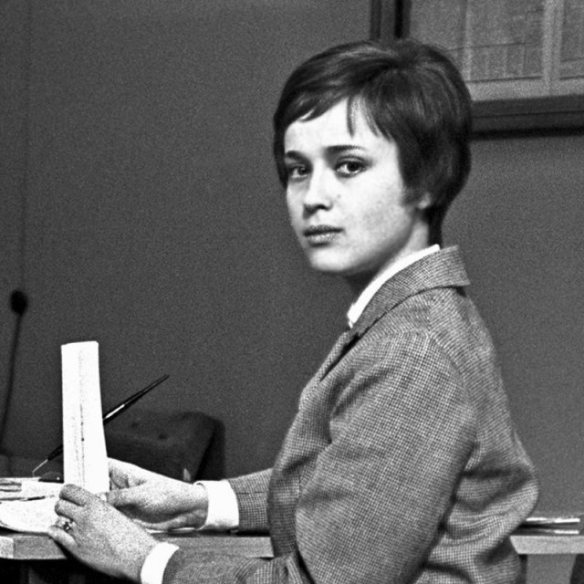 А какая из актрис советского/российского нравится вам