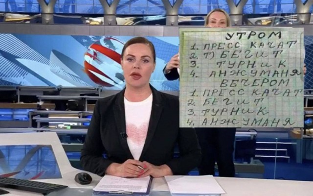 Адвокаты не могут найти Марину Овсянникову, пропала после появления в эфире с антивоенным плакатом