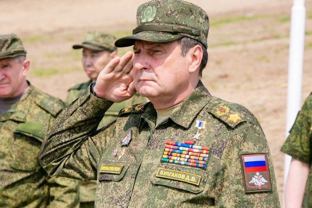 Не менее 1,3 миллиарда рублей "попилили" на некачественных сухпайках для армии генералы и представители пищевого комбината
