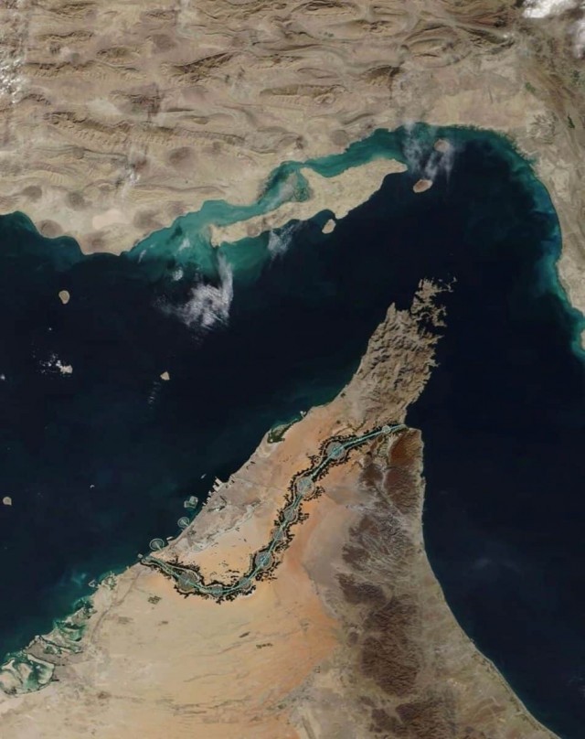 ОАЭ представили концепт водного коридора, который позволит не зависеть от Ормузского пролива