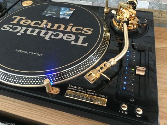 Technics отмечает 55-летие проигрывателя SL-1200 выпуском лимитированной серии.
