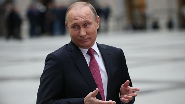 Проститутка в Питере уже 25 лет заманивает клиентов на одной и той же точке