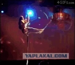 Танцовщица упала