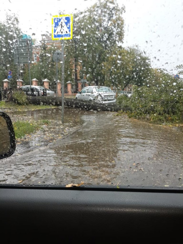 Последствия урагана в Казани